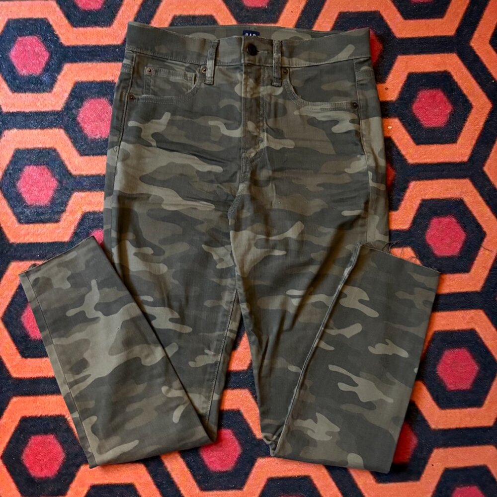 GAP Women's High Rise True Skinny Camo Jeans - Size 27 (4)